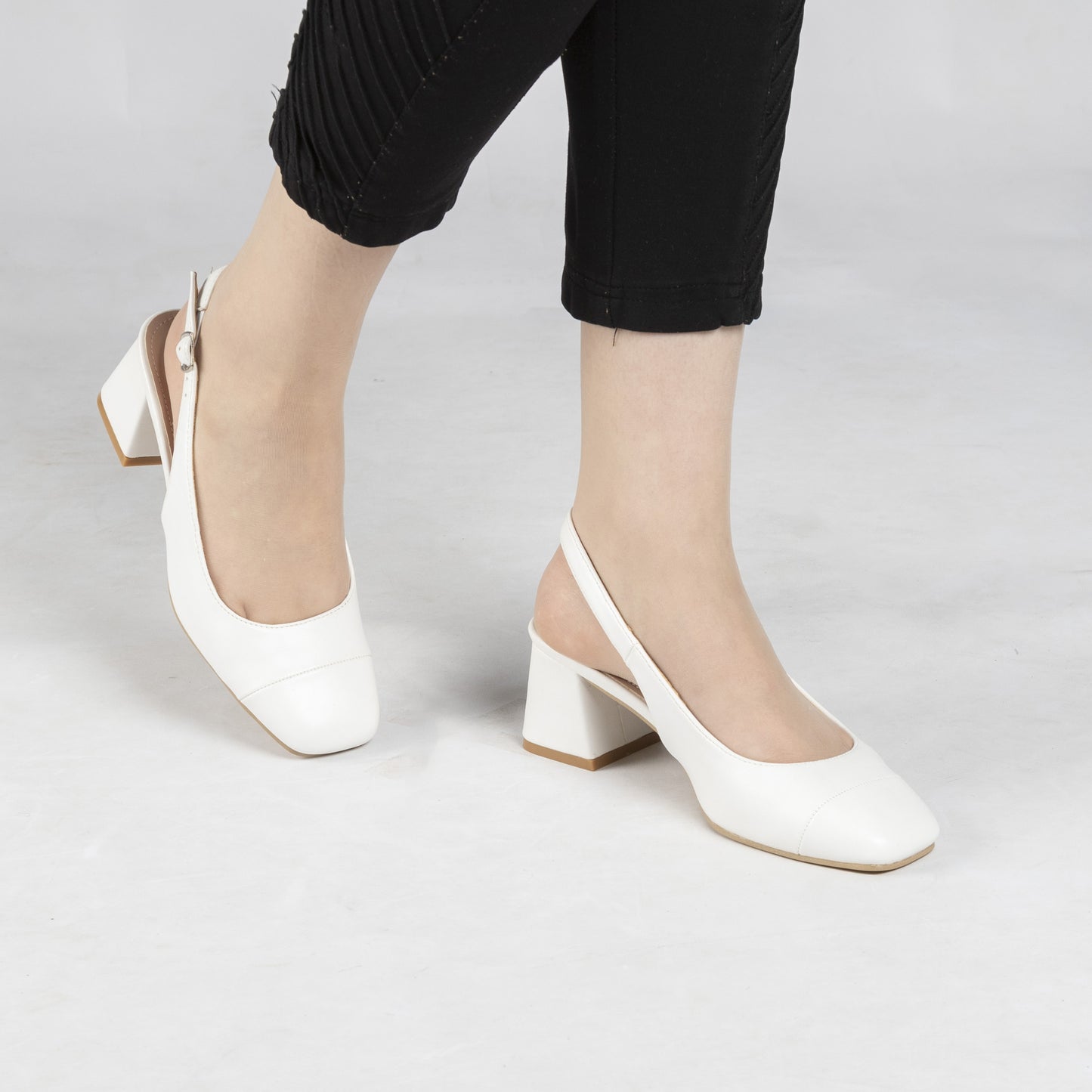 Escarpin A Talon Carré - Blanc / AS16