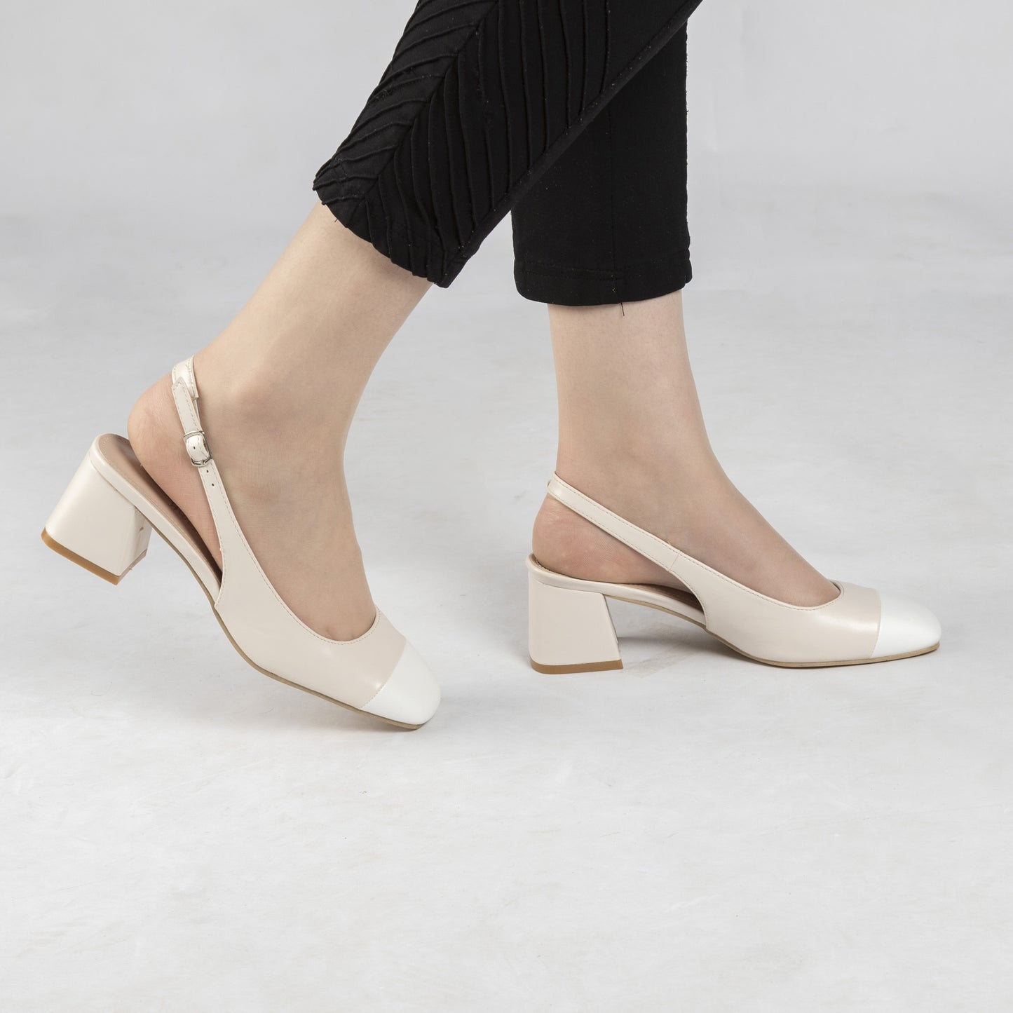 Escarpin A Talon Carré - Beige / AS14