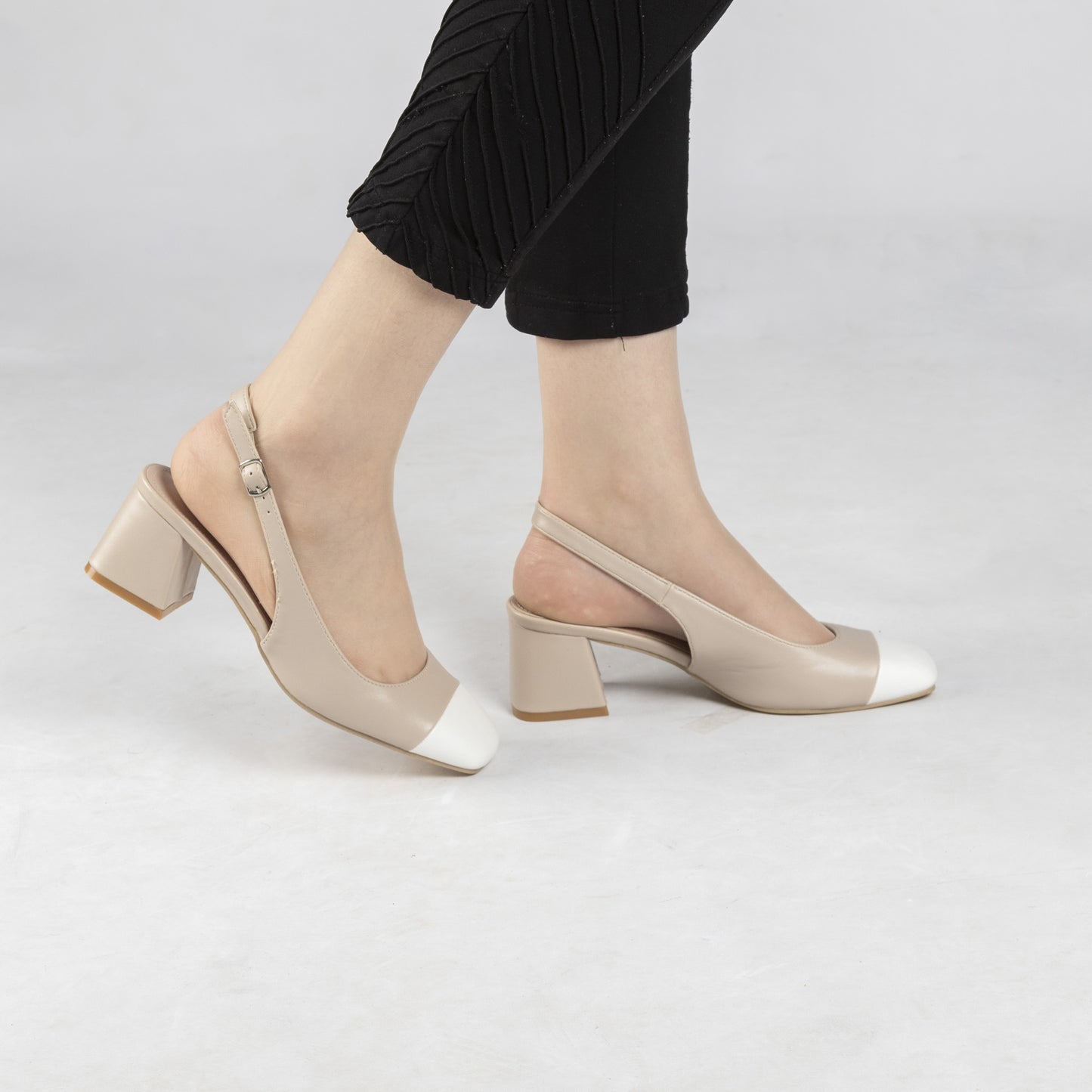 Escarpin A Talon Carré - Kaki / BL-18