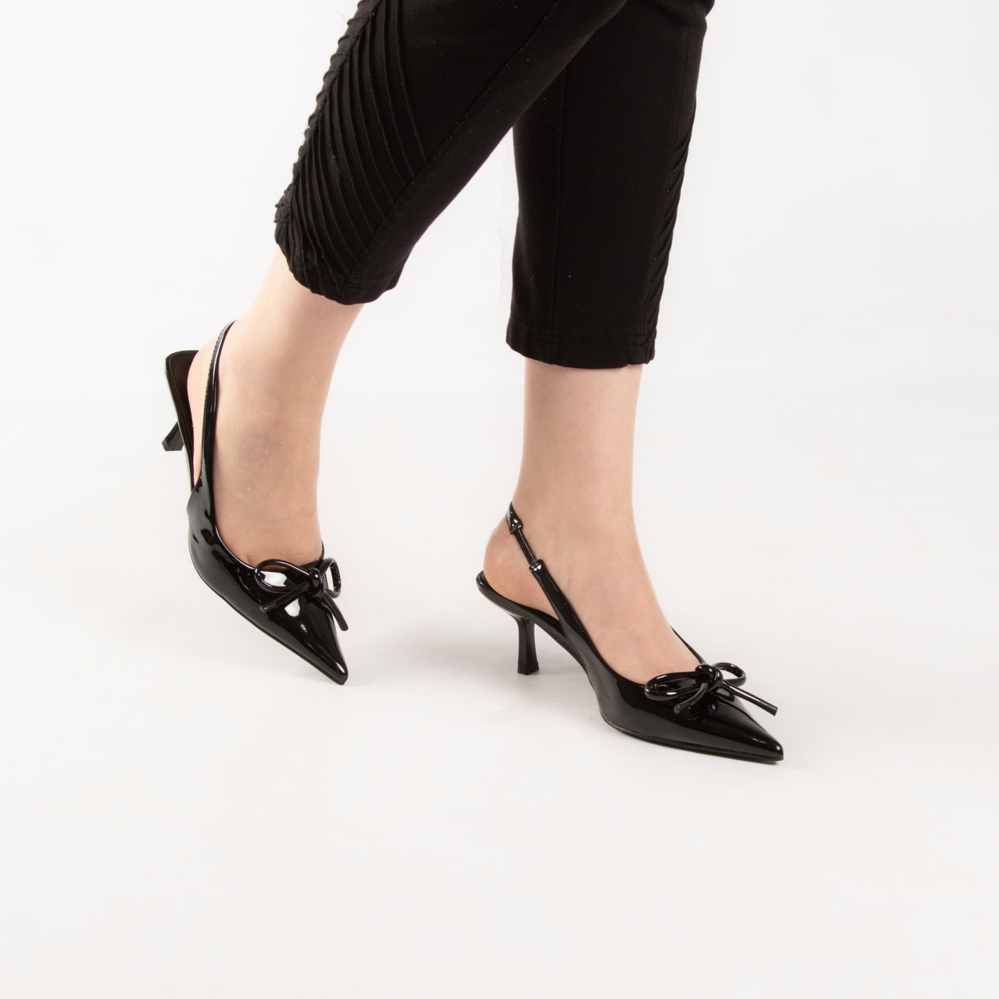 Escarpin A Talon Aiguille - Noir / AS11