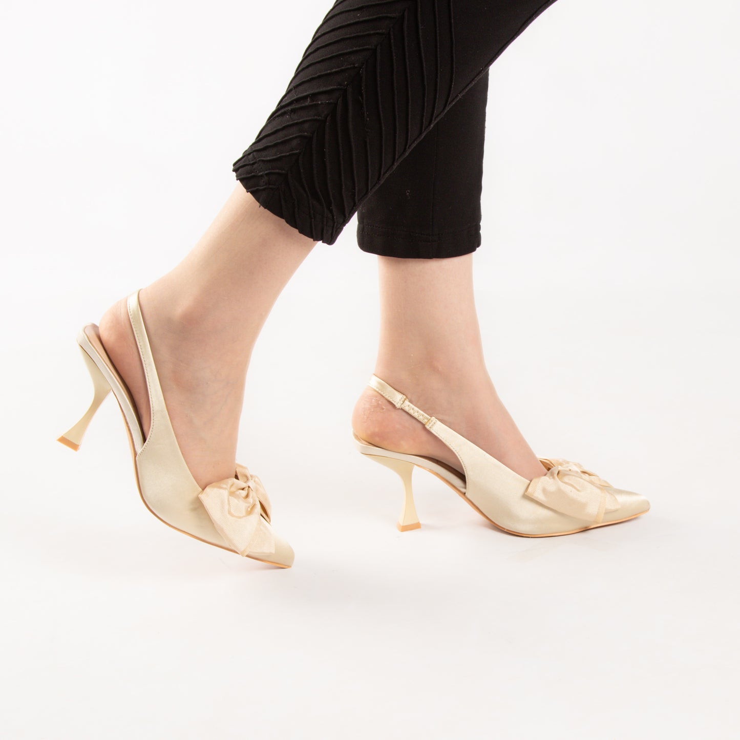 Escarpin A Talon Aiguille - Gold / AS06