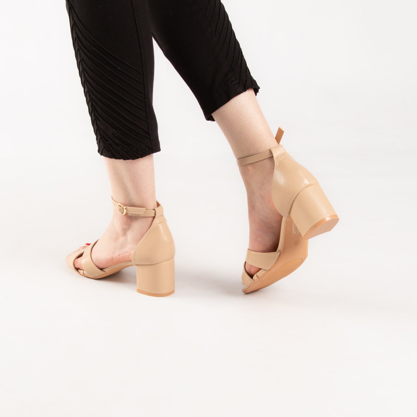 Sandale A Talon Carré - Beige / AS68