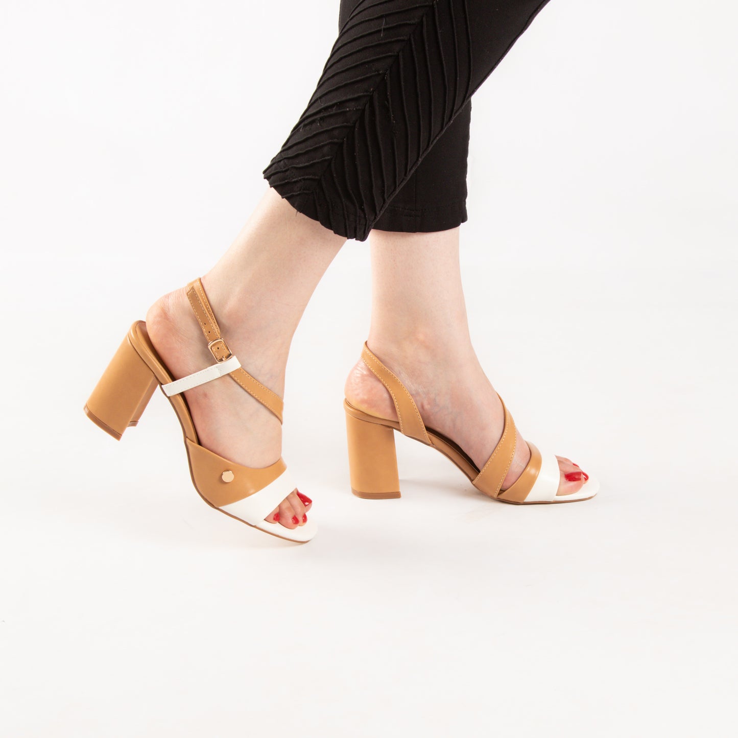 Sandale A Talon Carré - Beige / AS67