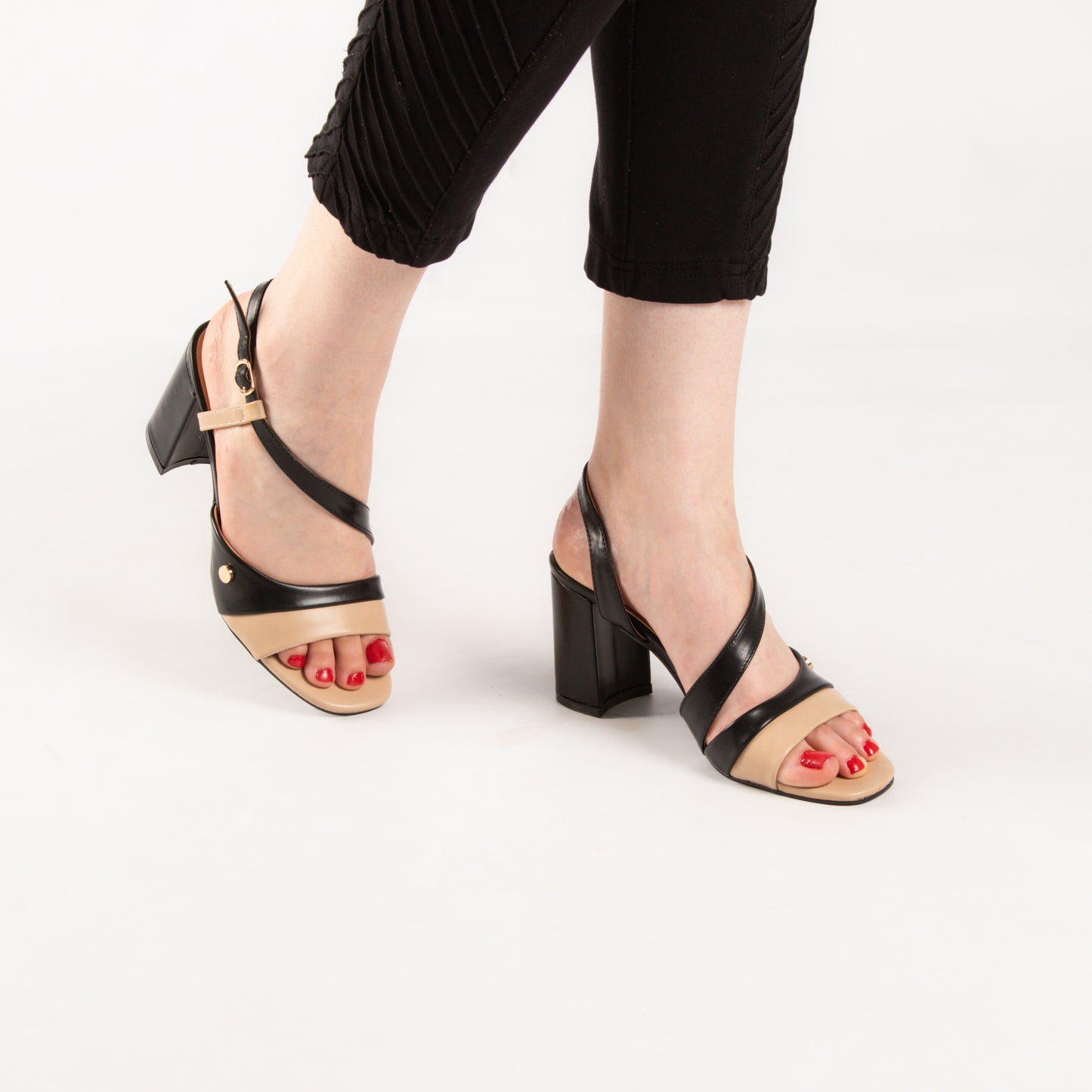 Sandale A Talon Carré - Noir / BK070