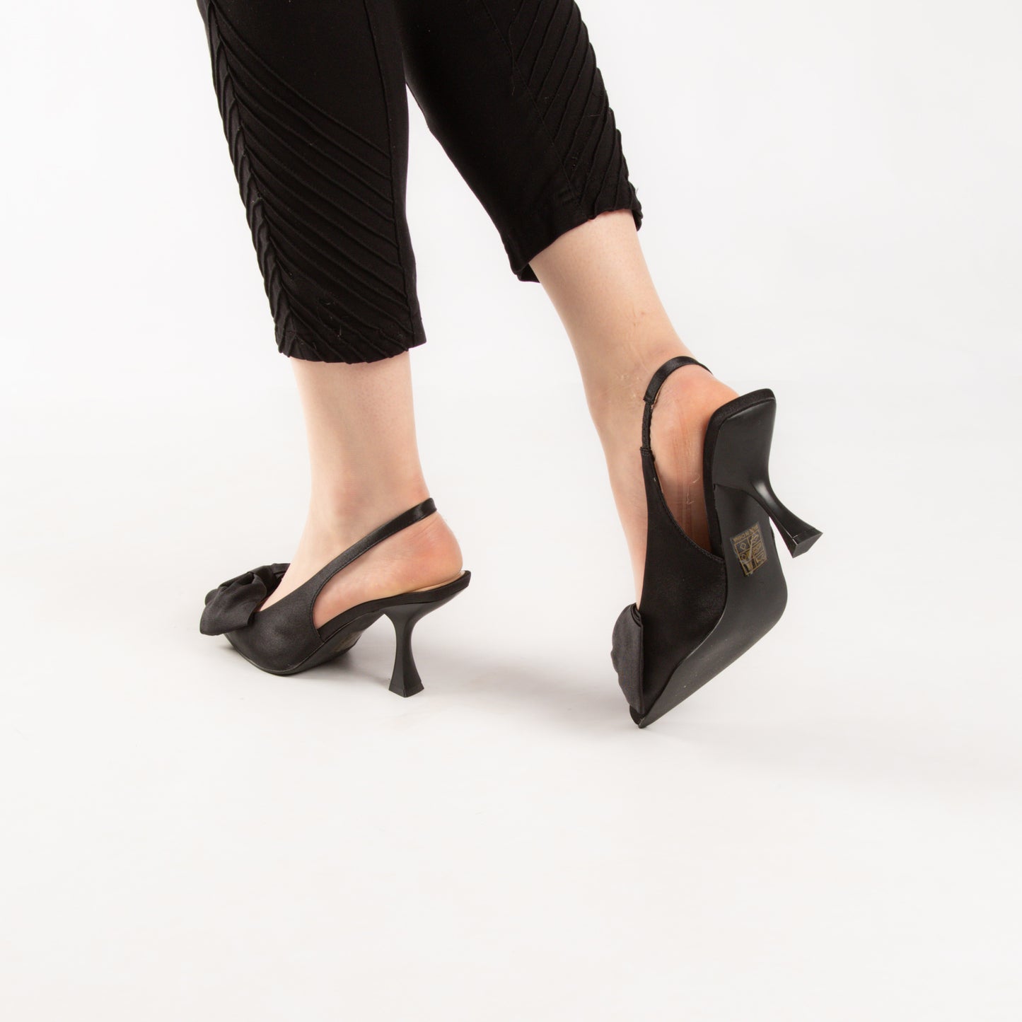Escarpin A Talon Aiguille - Noir / AS07