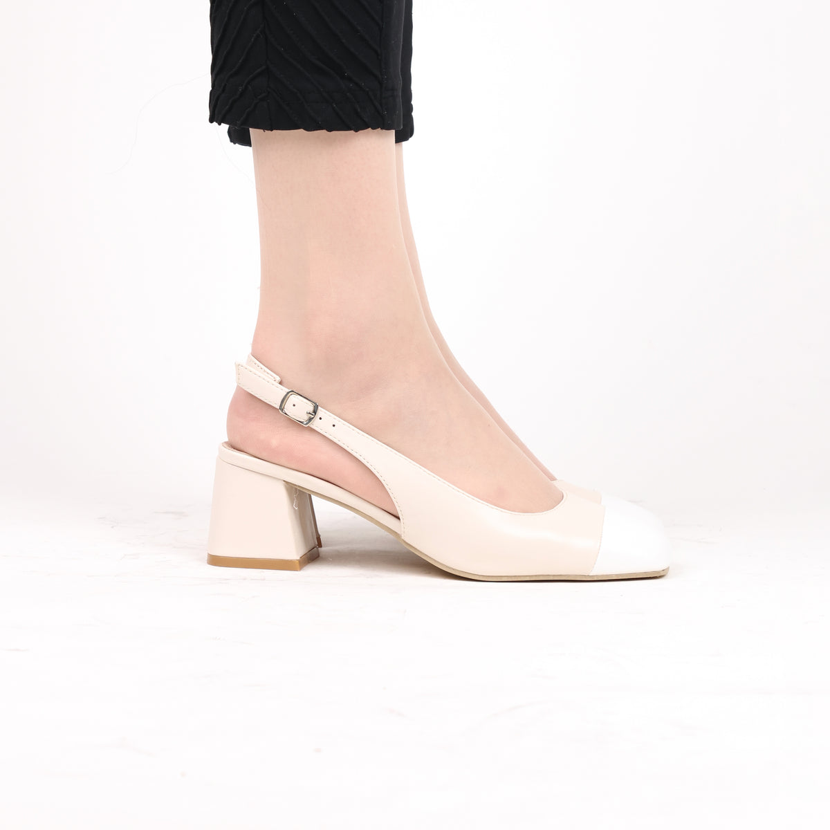 Escarpin à talon carré - beige / ref : AS14