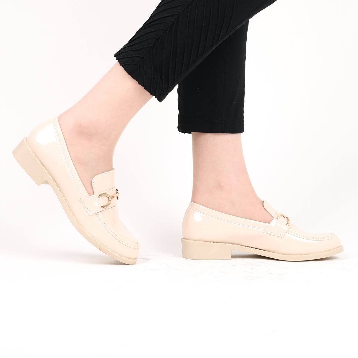 Mocassin - vernis - beige / Réf. AS111